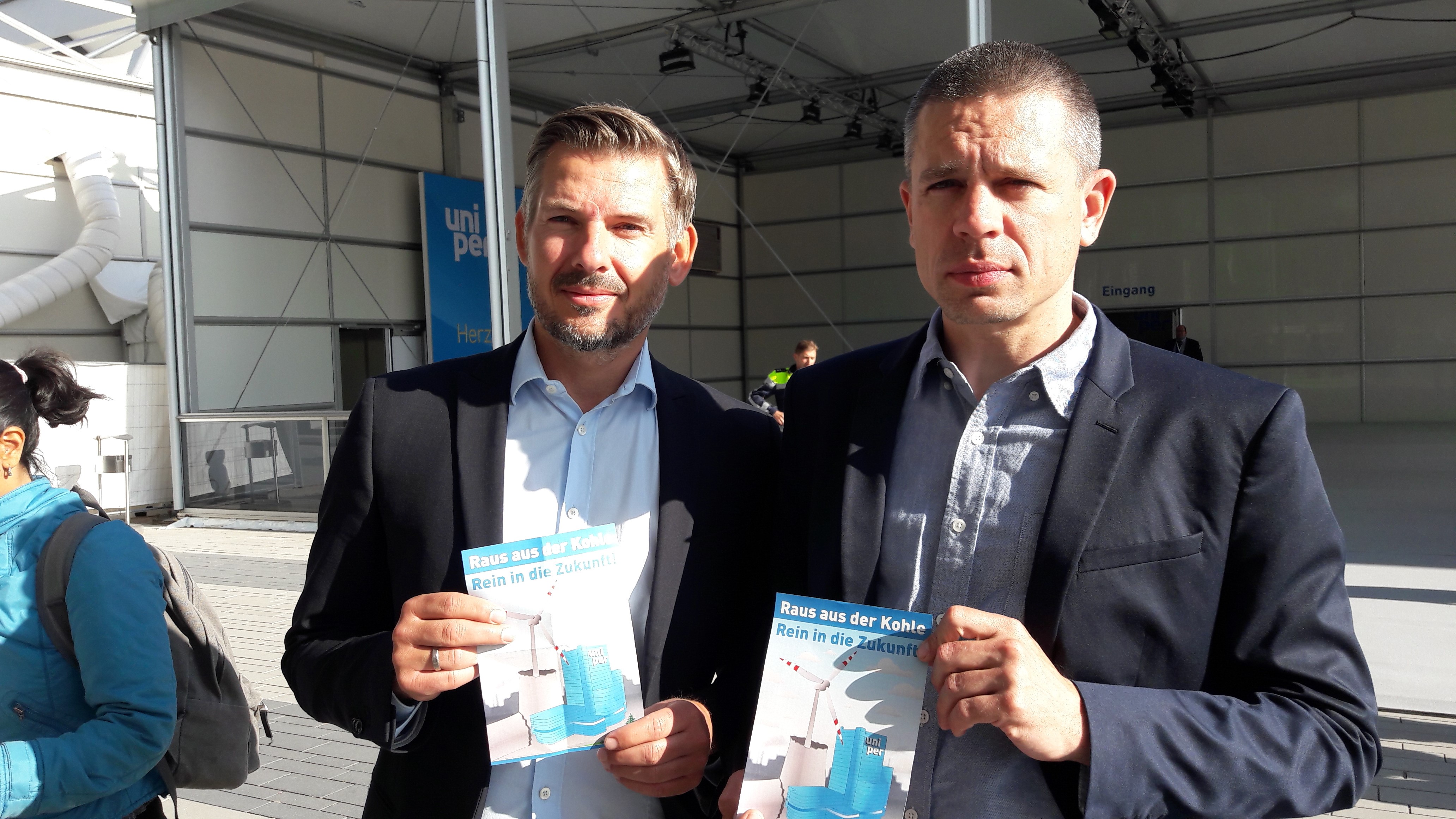 Wouter Kolk und Sebastian Rötters vor der Uniper Hauptversammlung