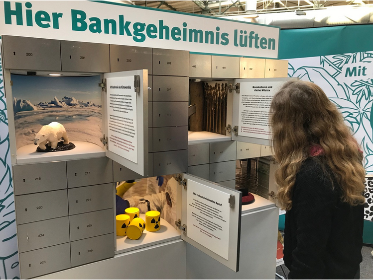 Messestand urgewald