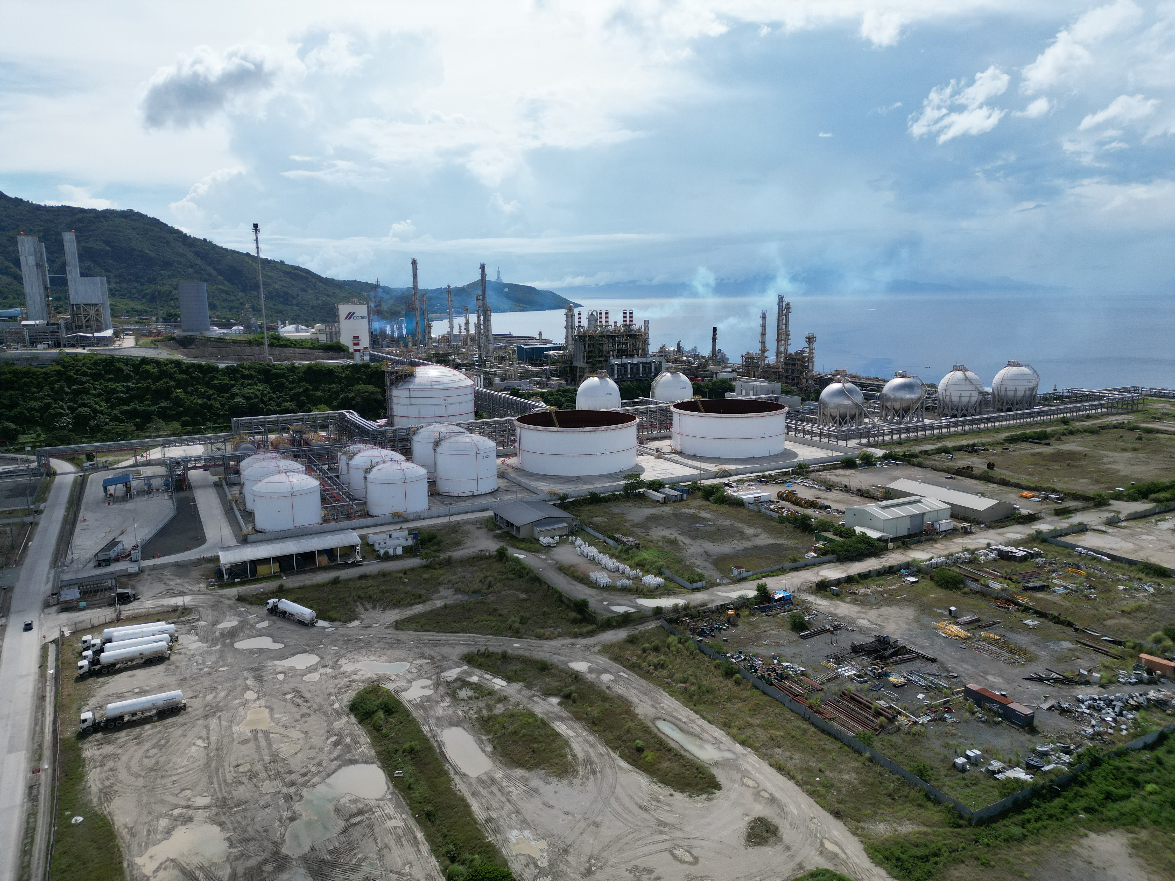 Fossil gas infrastructur construction site in the Verde Island Passage