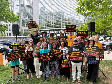 Aktivisti beim World Bank Action Day in Washington, DC, im April 2025