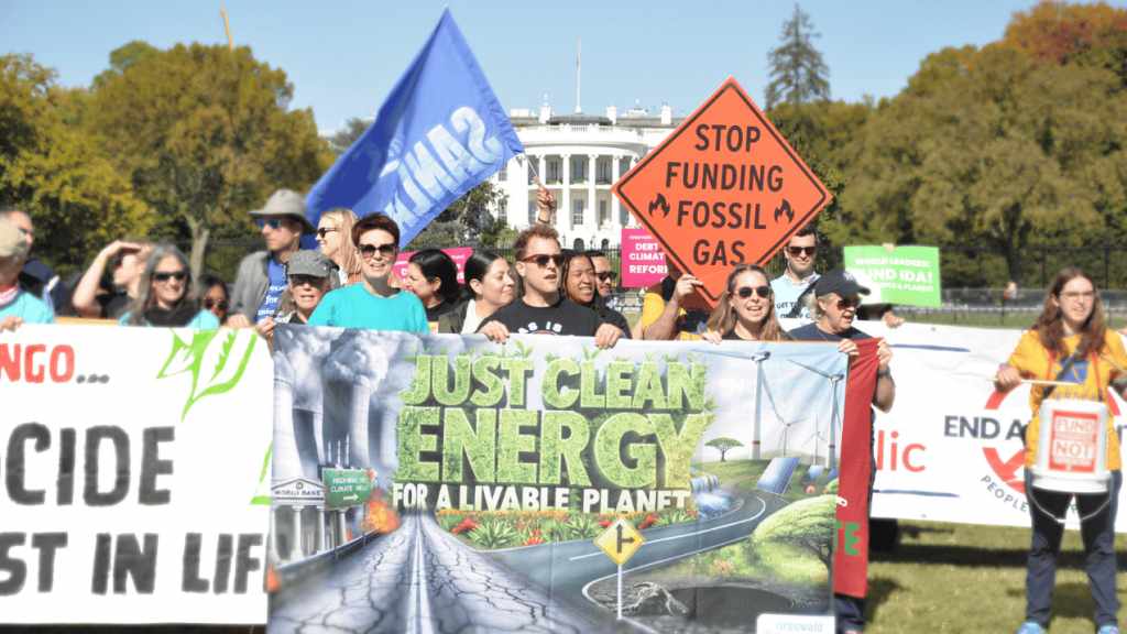 Protest für eine Ende fossiler Finanzierung in Washington