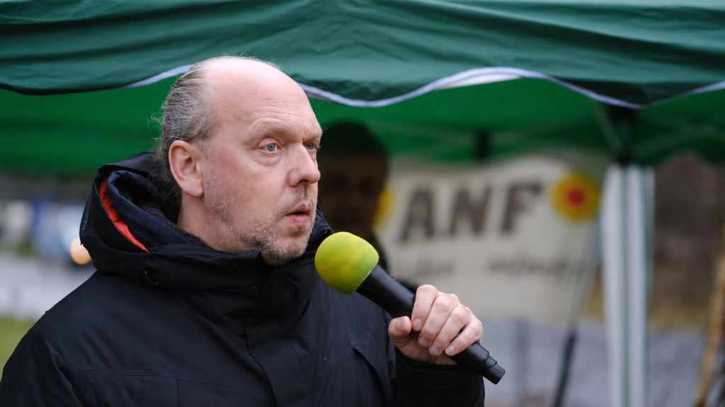 Vladimir Slivyak at an anti war protest