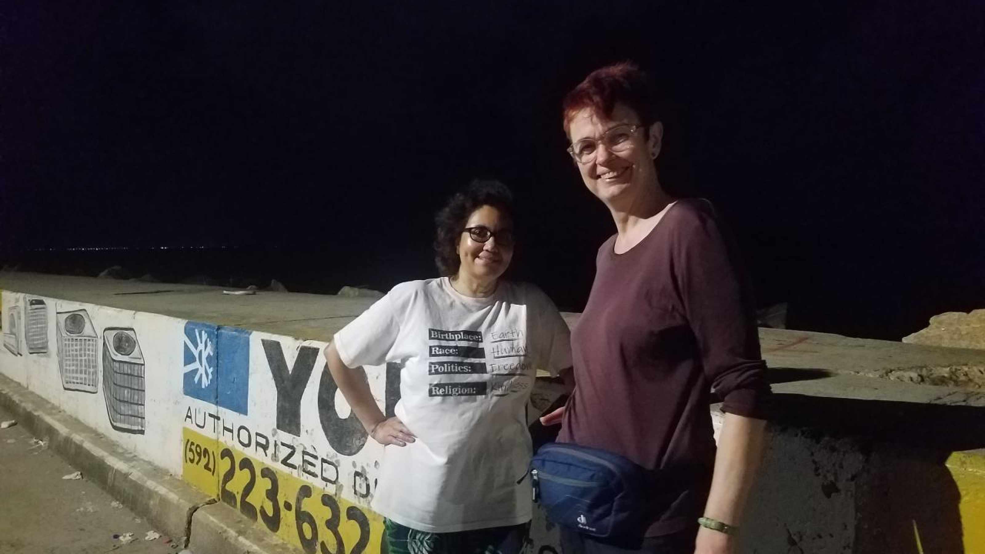 Melinda and Ute at the seawall