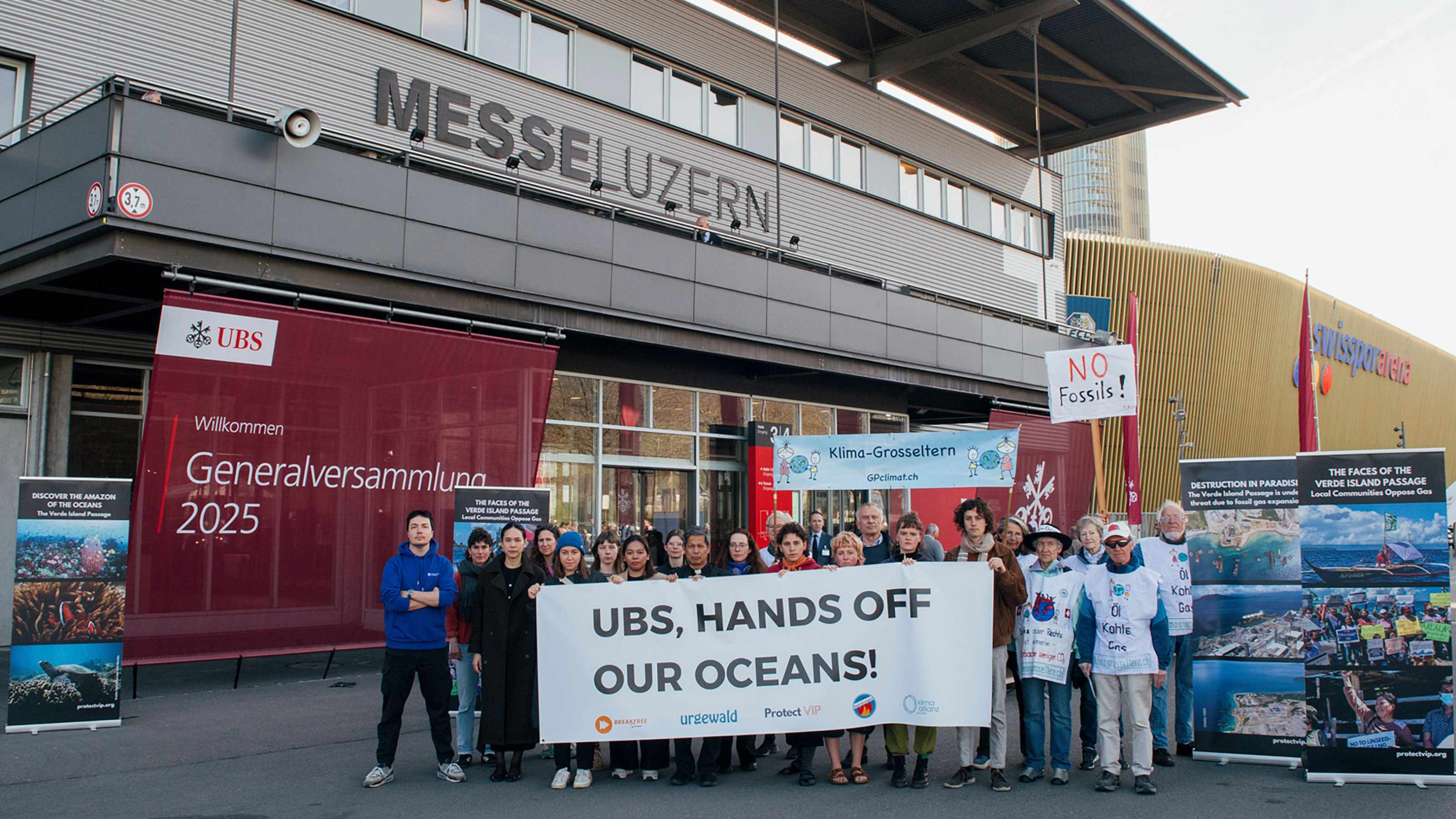 Protest vor UBS Hauptversammlung 2025