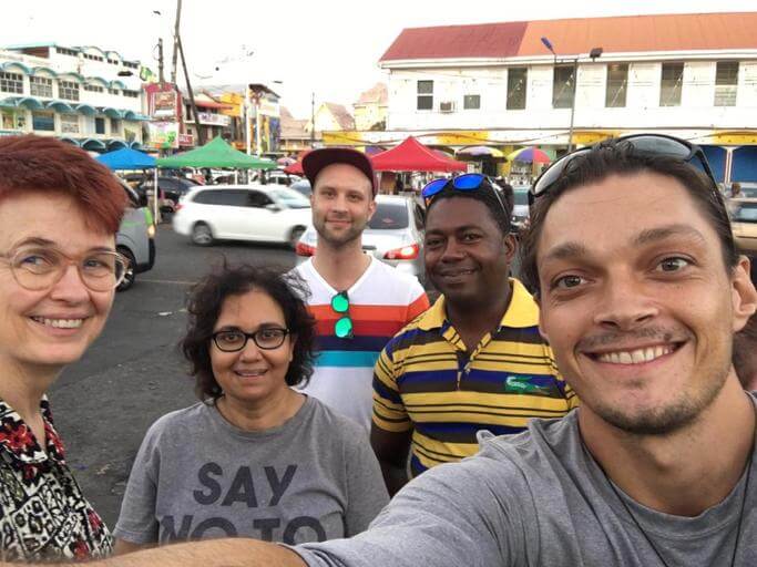 Gruppenbild auf dem Stabroek Market