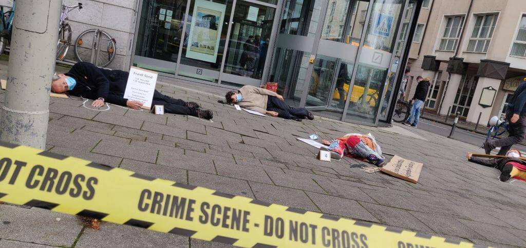 Die in vor Deutscher Bank in Bonn