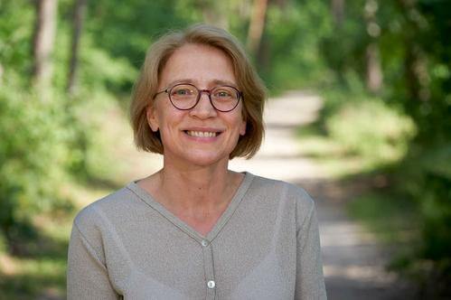 Dr. Barbara Happe