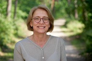 Dr. Barbara Happe