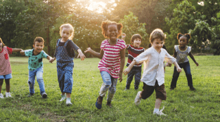 Spielende Kinder: Vermächtnis für die nächsten Generationen