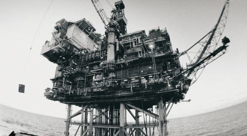 Offshore oil platform